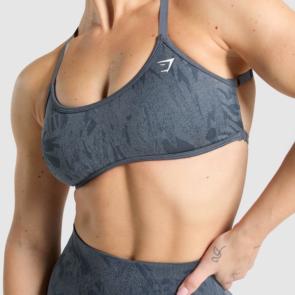Gymshark Adapt Camo Cross Back Sports Bra - Picture 4 of 5